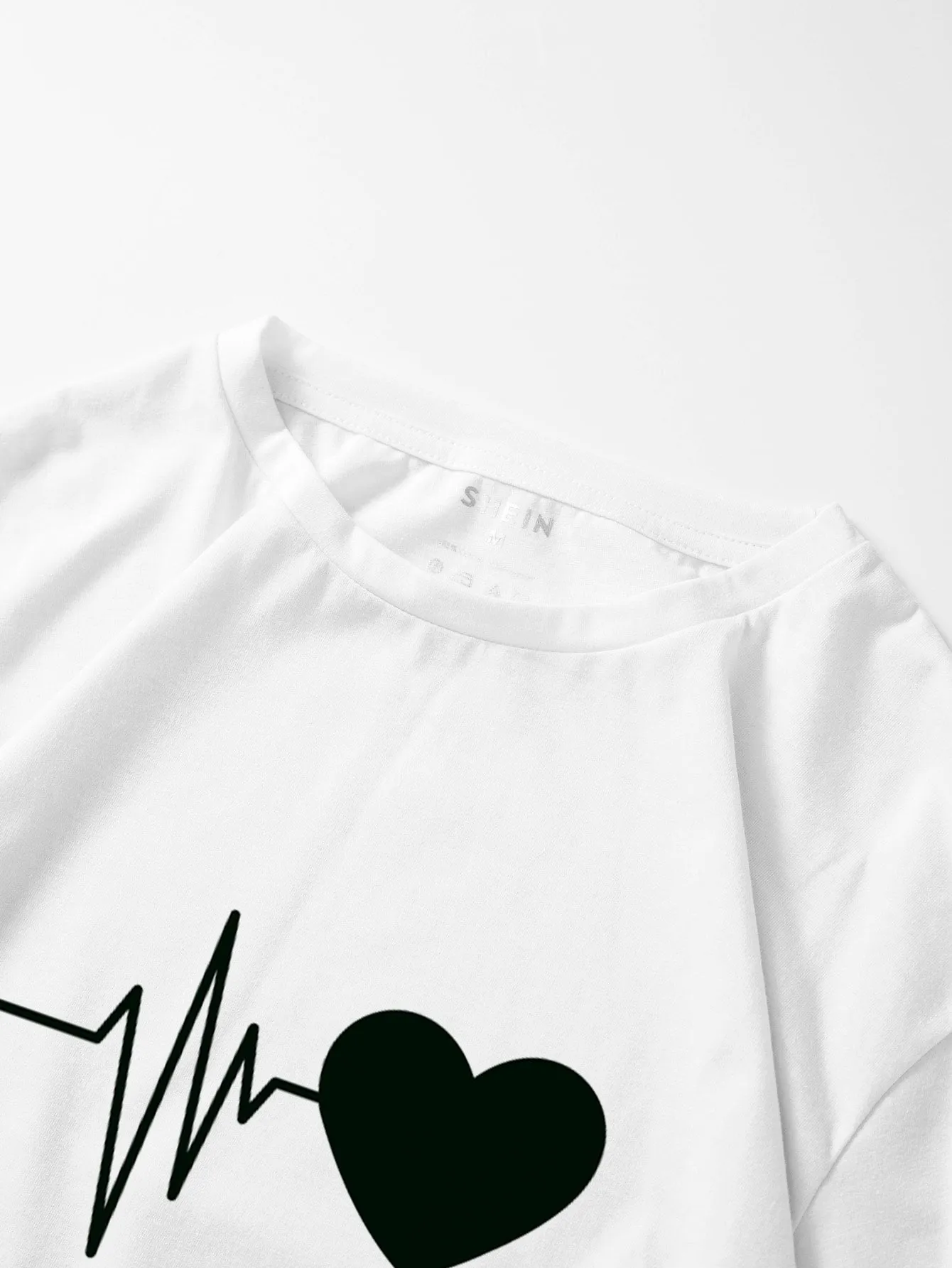 Casual Heart Short Sleeve Round Neck Regular Women T-Shirt