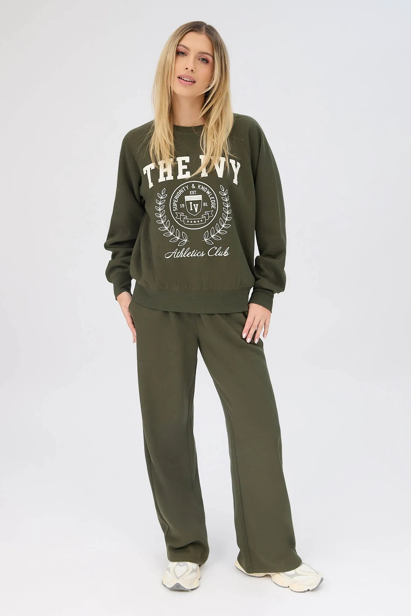 Graphic Raglan Sleeve Crew Neck Sweatshirt